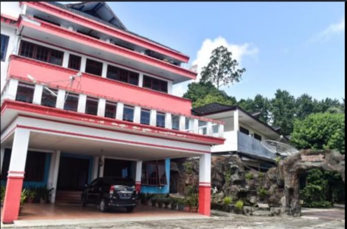 Tirta Kencana Hotel and Cottage